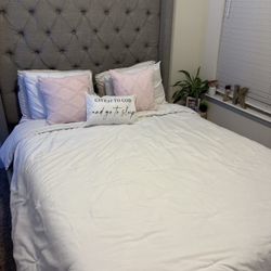 Queen Bed W/Memory Foam Mattress