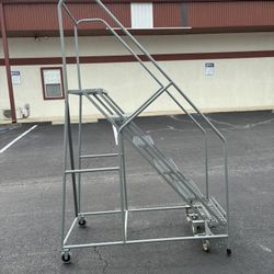 Rolling Ladder