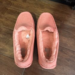 Ugg - Brand New Pink Ansley Moccasin/Slippers Size 7 
