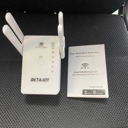 Beta.Iot AC1200 wifi. Amazon never used