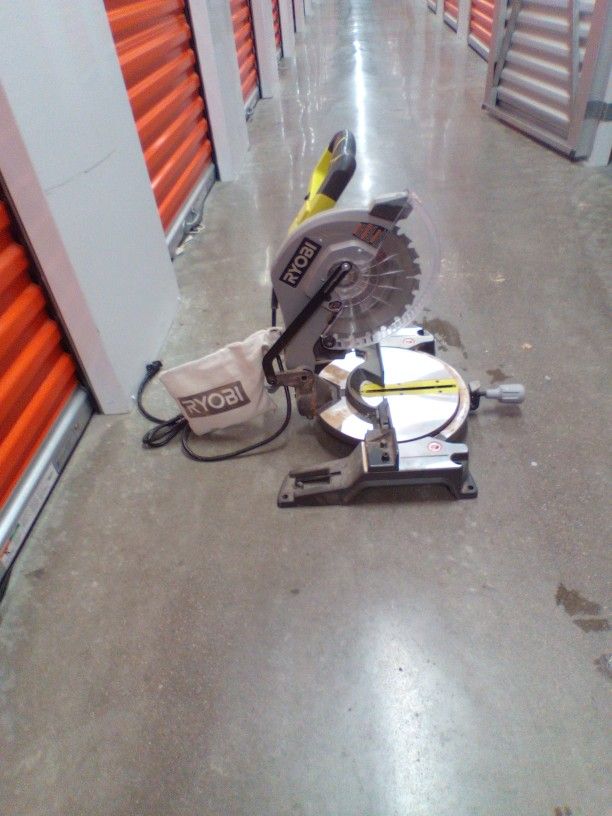 Saw Ryobi