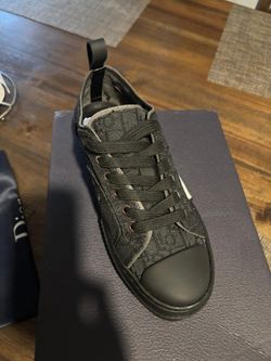 Zapatos nuevos ,, diseñador