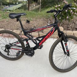 Hyper Mountain Bike