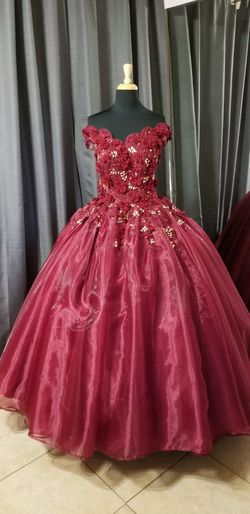 Quinceañera, Novias, Disfraces