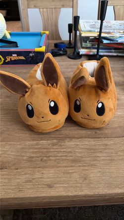 Pokemon Eevee Plush Slippers Children's Size 2/3 KIDS