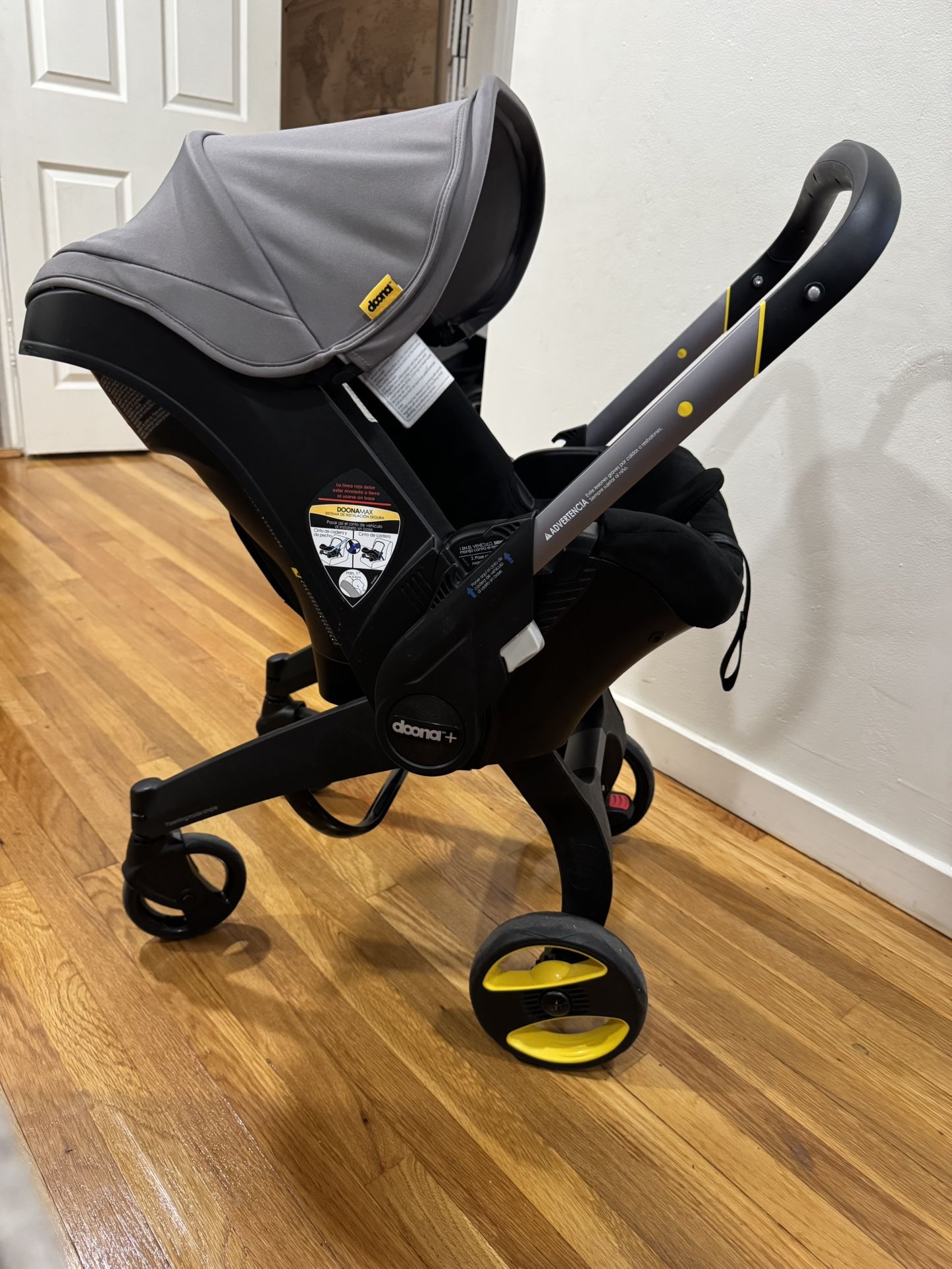 Doona Stroller & Base And Storage Bag Bundle