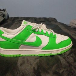Brand New And Original Men's Nike Dunk Low Sneakers Size 10.5 