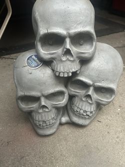 Skeletons 3 Head