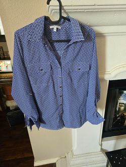 Notations long-sleeve button-down shirt with an all-over white dot pattern. Lightweight and breathable fabric for daily wear. Two chest pockets and cl