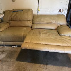 Couch - Electric Recliner