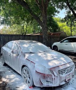 Car Details 🚗 🧼