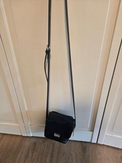 New Liz Claiborne cross/side leather purse