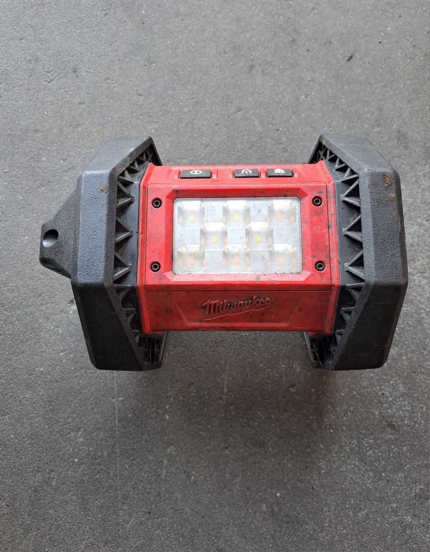 Milwaukee M18 LED Light