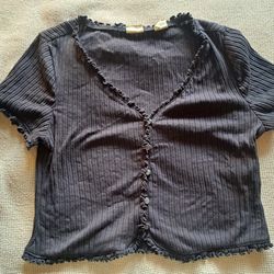 M Levi's Cropped Blouse