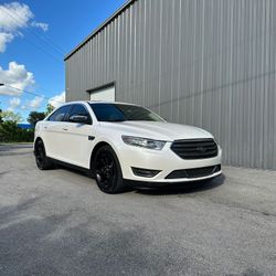 2019 Ford Taurus