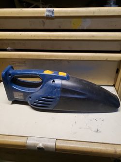 Cordless vacuum