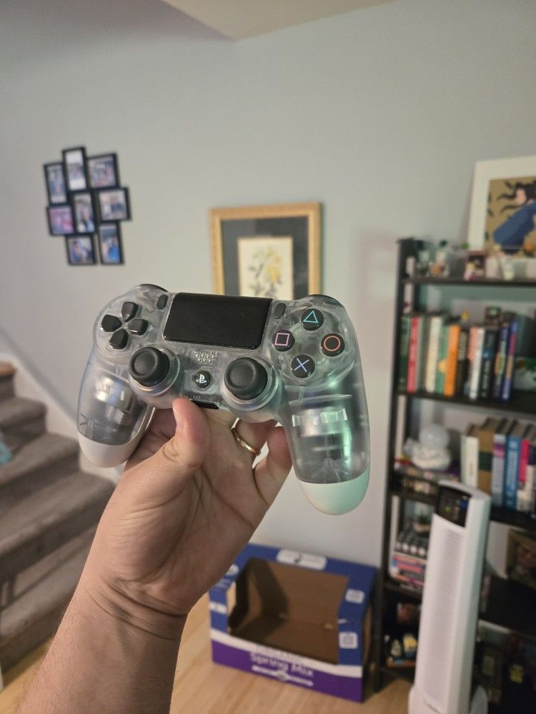 PS4 Controller