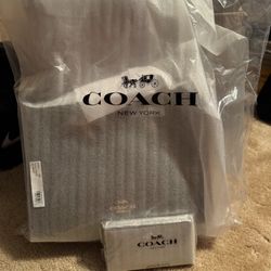Authentic Bag & Wallet Firm On Price 