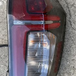 2024 Chevrolet Tahoe Right tail light 