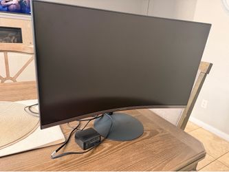 Samsung Curved Monitor – Excellent Condition