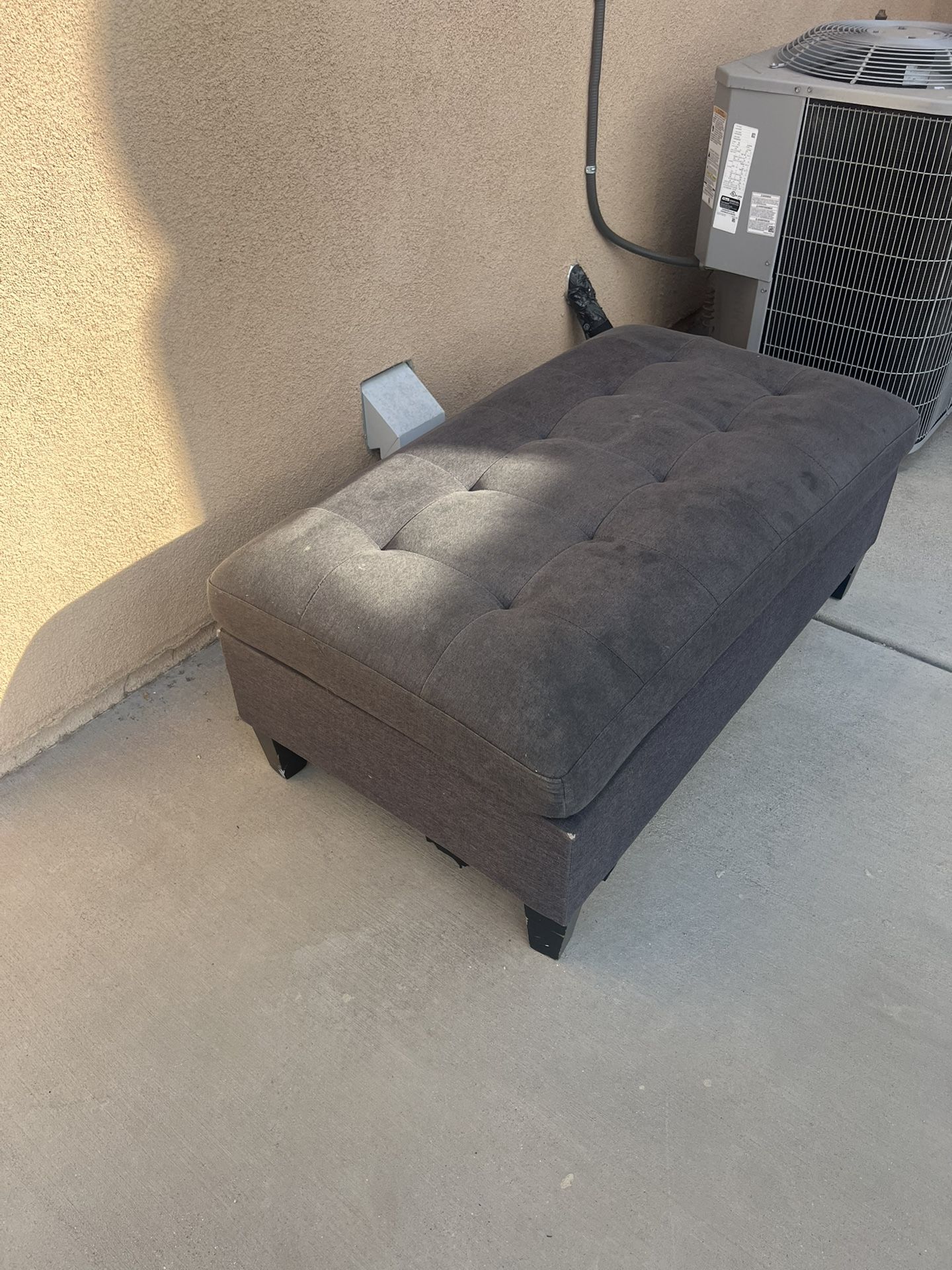 Free Free Ottoman And Luggage