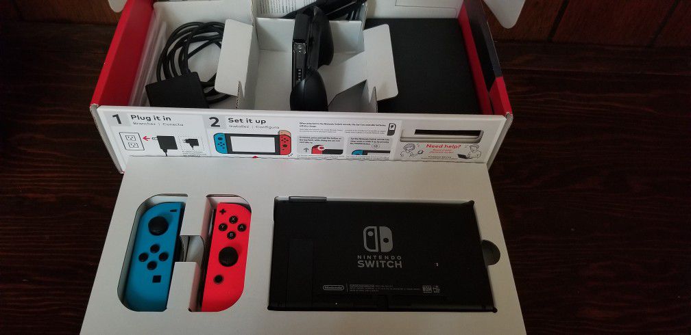Nintendo Switch Console, Games Travel Bag And accessories 