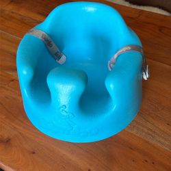 Bumbo With Food Tray
