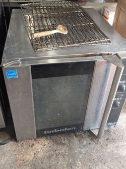 $4,495 obo Moffat E32D5/P8M Turbofan Full Size Electric Digital Convection Oven with Steam Injection and 8 Tray Holding Cabinet / Proofer - 220V New