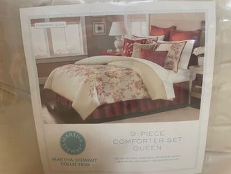 Queen bed comforter set
