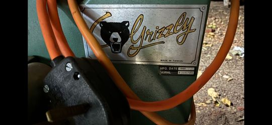Grizzly G5979 wood lathe