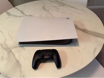 PlayStation 5 Digital Edition – Excellent Condition