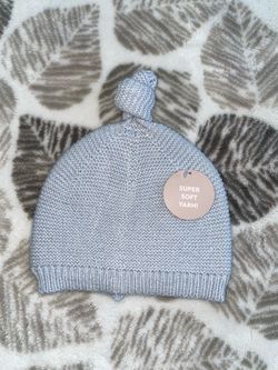New 0-6 month’s baby boy beanie