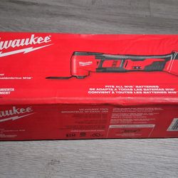 Milwaukee M18 18V Lithium-Ion Cordless Oscillating Multi-Tool (Tool-Only)