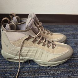 Nike AIR MAX 95 Sneakerboot Khaki Size 12.5 Worn Only 1 Time Mint Condition