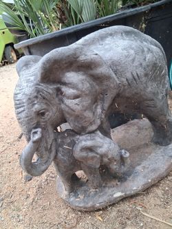 Cement elefant decoration.