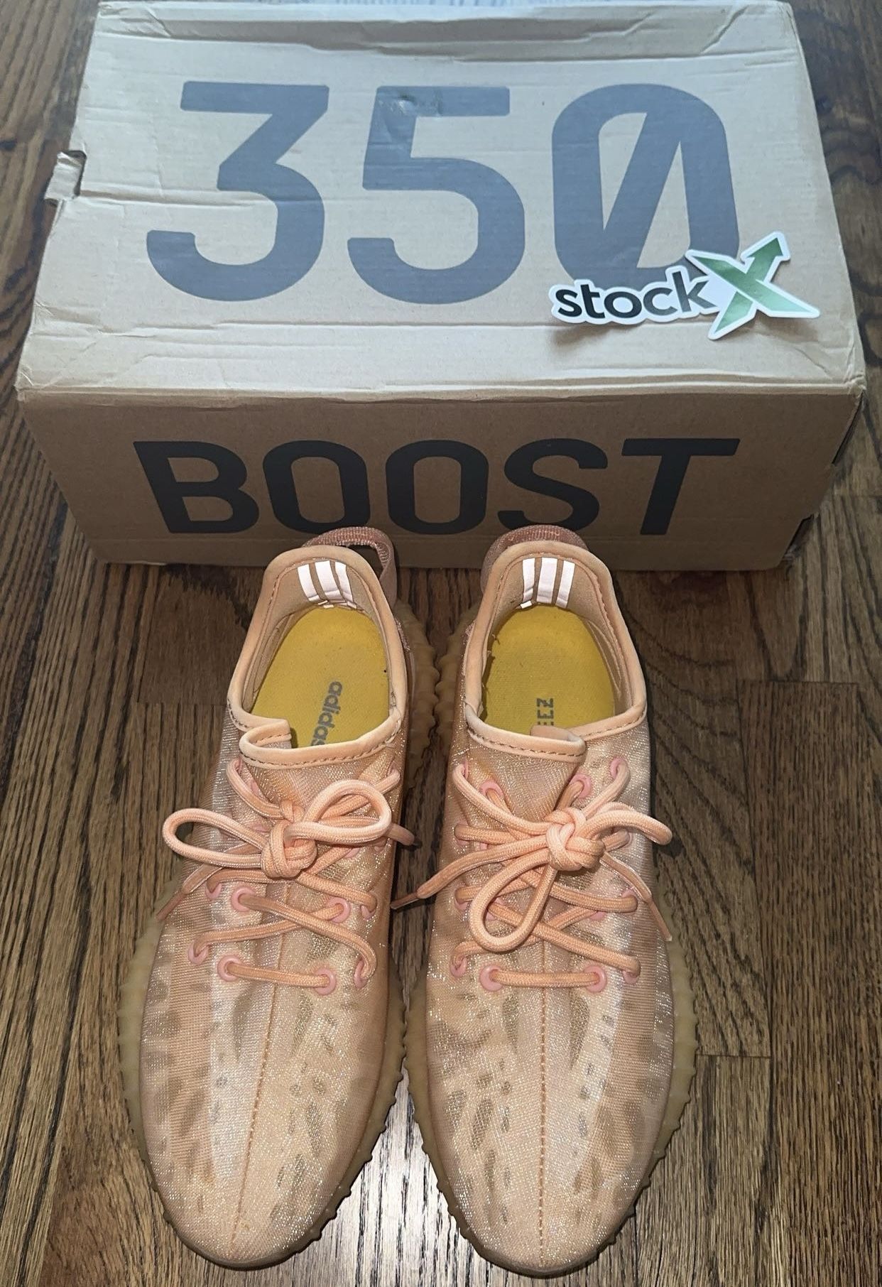 adidas gazelle silver green womens adidas Yeezy Boost 700 V2 Static, 9.5