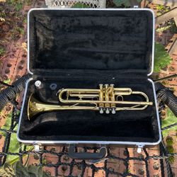Bundy Trumpet - Gold Lacquer (Case And Mouthpiece Included)