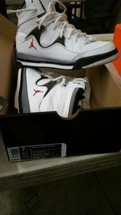 Jordans size 7 like new