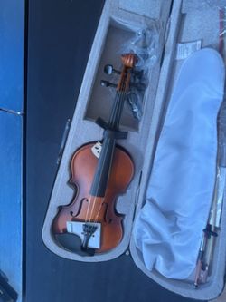 Mendini by cecilio violins lot of 2