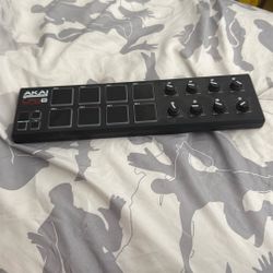 LPD 8 AKAI Professional 