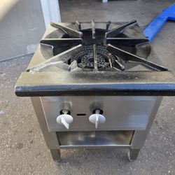 
Commercial Stock Pot Range, gas, 18"Wide x 21" Deep x 24" H, (1) 2 ring burner 18D21 
24"(H)
Width:
18(W)
D