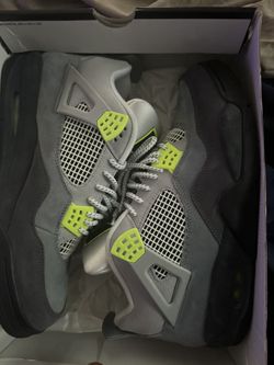 Air Jordan 4 Retro SE 'Neon 95