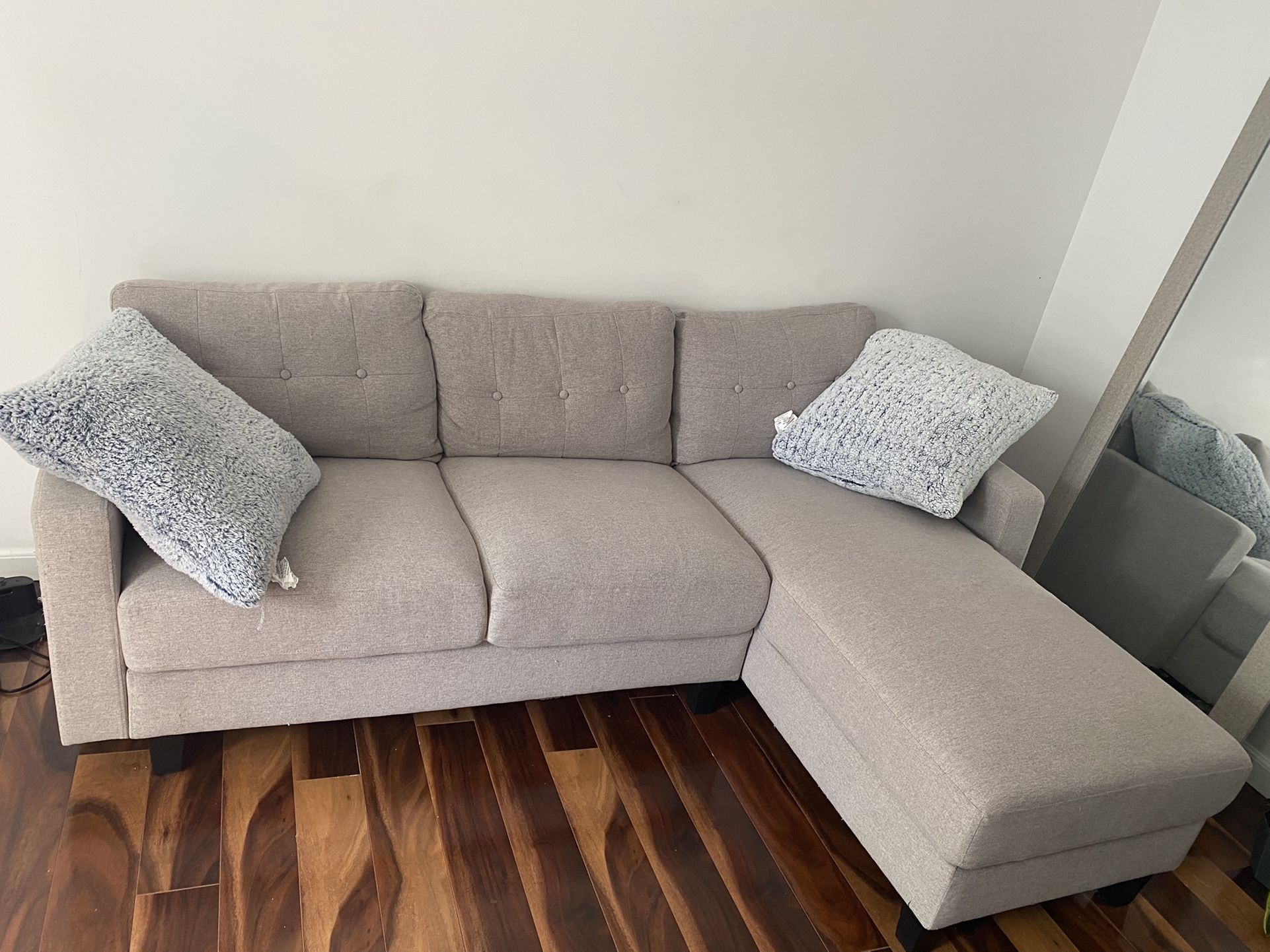 84” Reversible Sofa And Chaise 