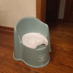 Kids Youth Potty Training Chair  NEW 