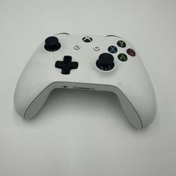 White Xbox One Wireless Controller – For Parts / Untested