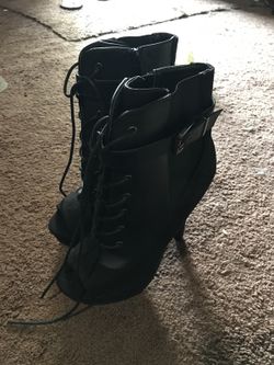 Black booties 7.5