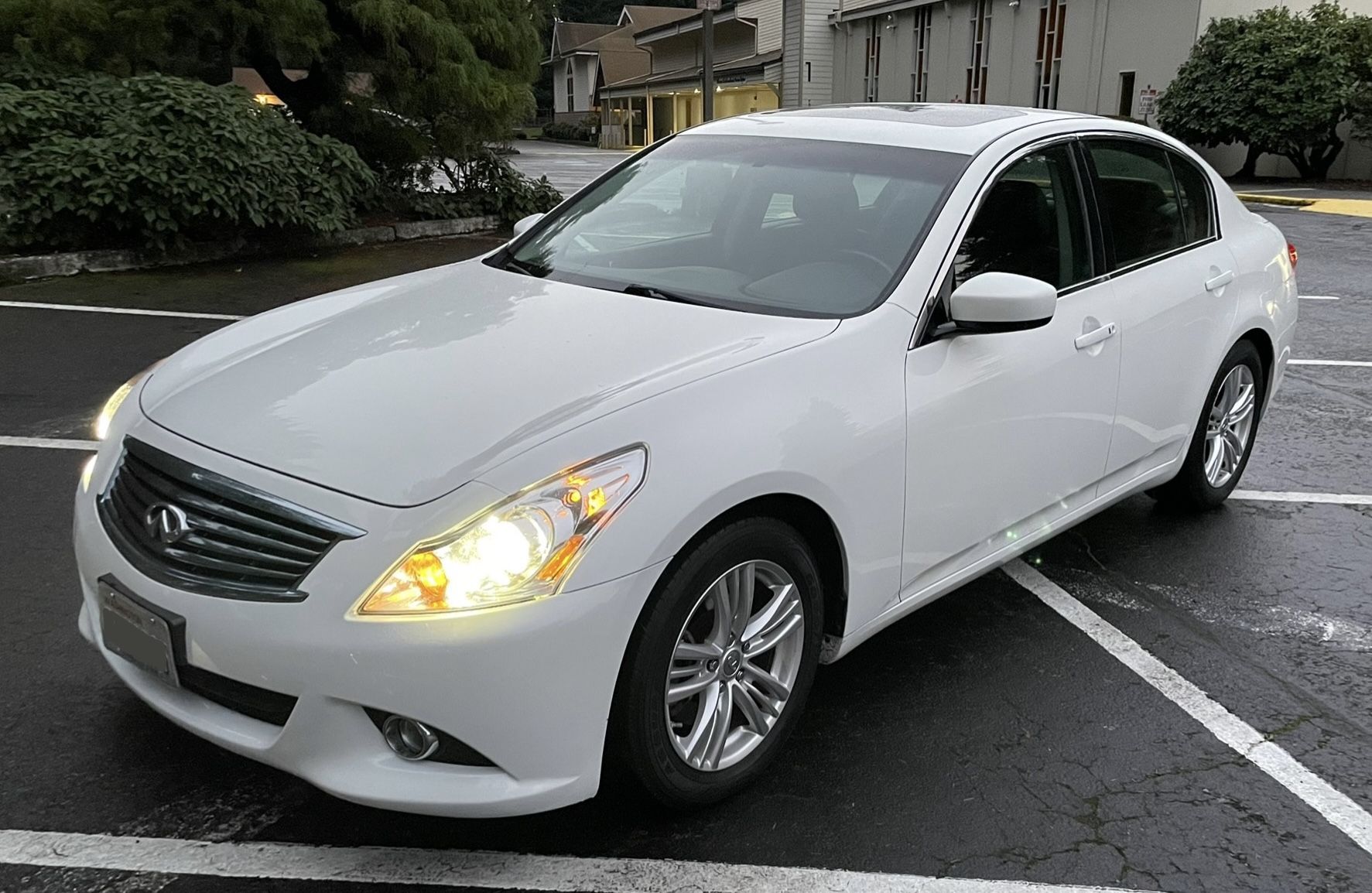 2013 Infiniti G37
