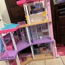 Barbie Doll House 