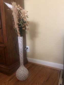 Flower vase