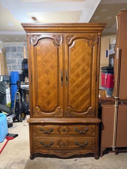 4 Piece Thomasville Bedroom Set